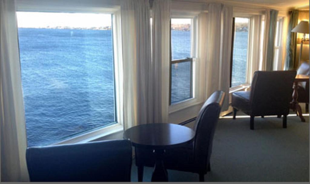 The Quarterdeck Inn By The Sea Rockport Chambre photo